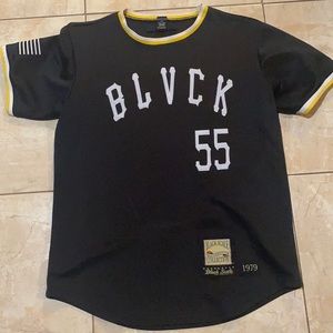 Black scale pullover jersey super good condition worn like 6 times